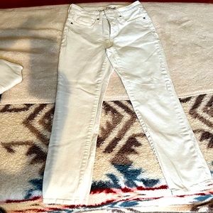 White Universal Threat